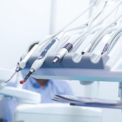 豊富な経験から技術を培った医師が治療を担当