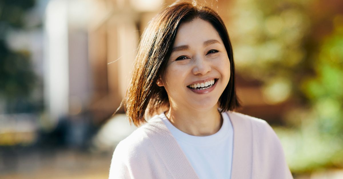 【症例紹介】50代女性：ボロボロの歯を1日で改善した「オールオン4」