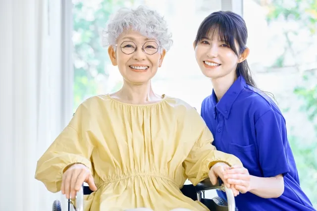 総入れ歯を何度も作り直し、介護リスクを抱える生涯費用との比較